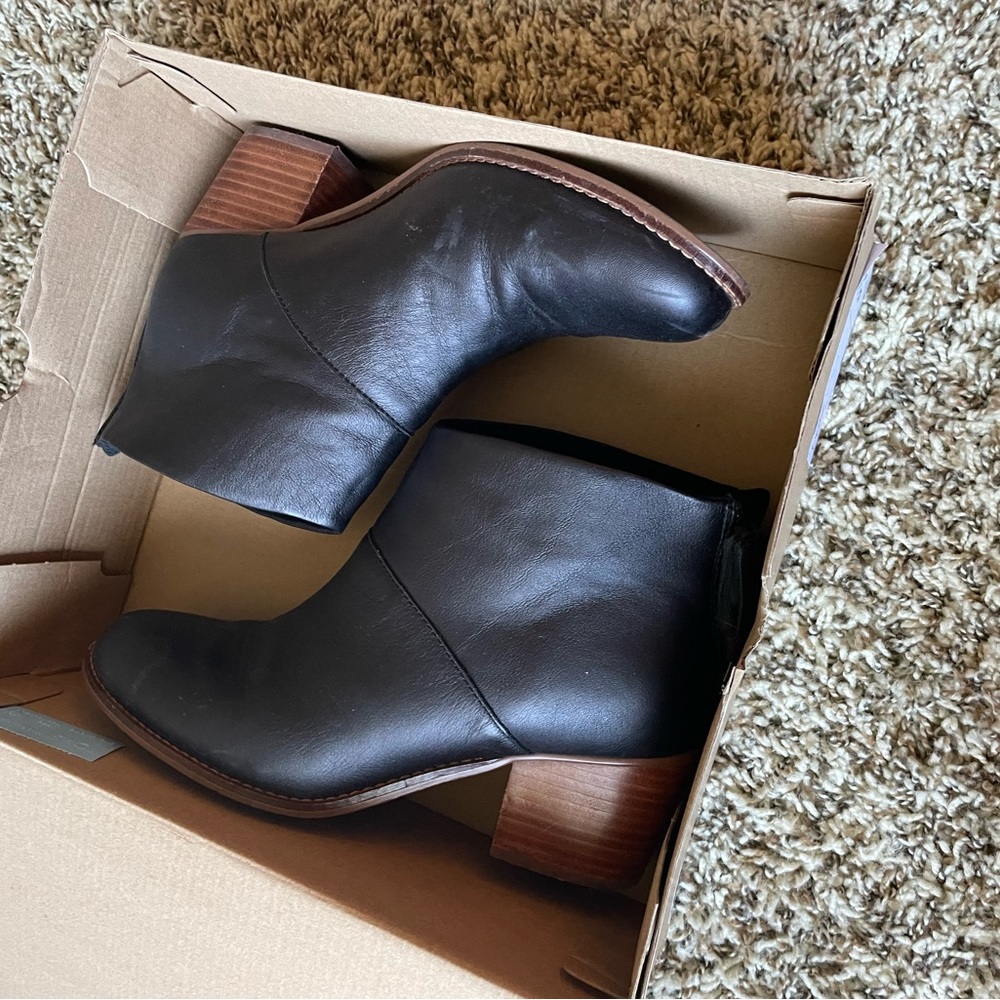 Tom’s Leila booties